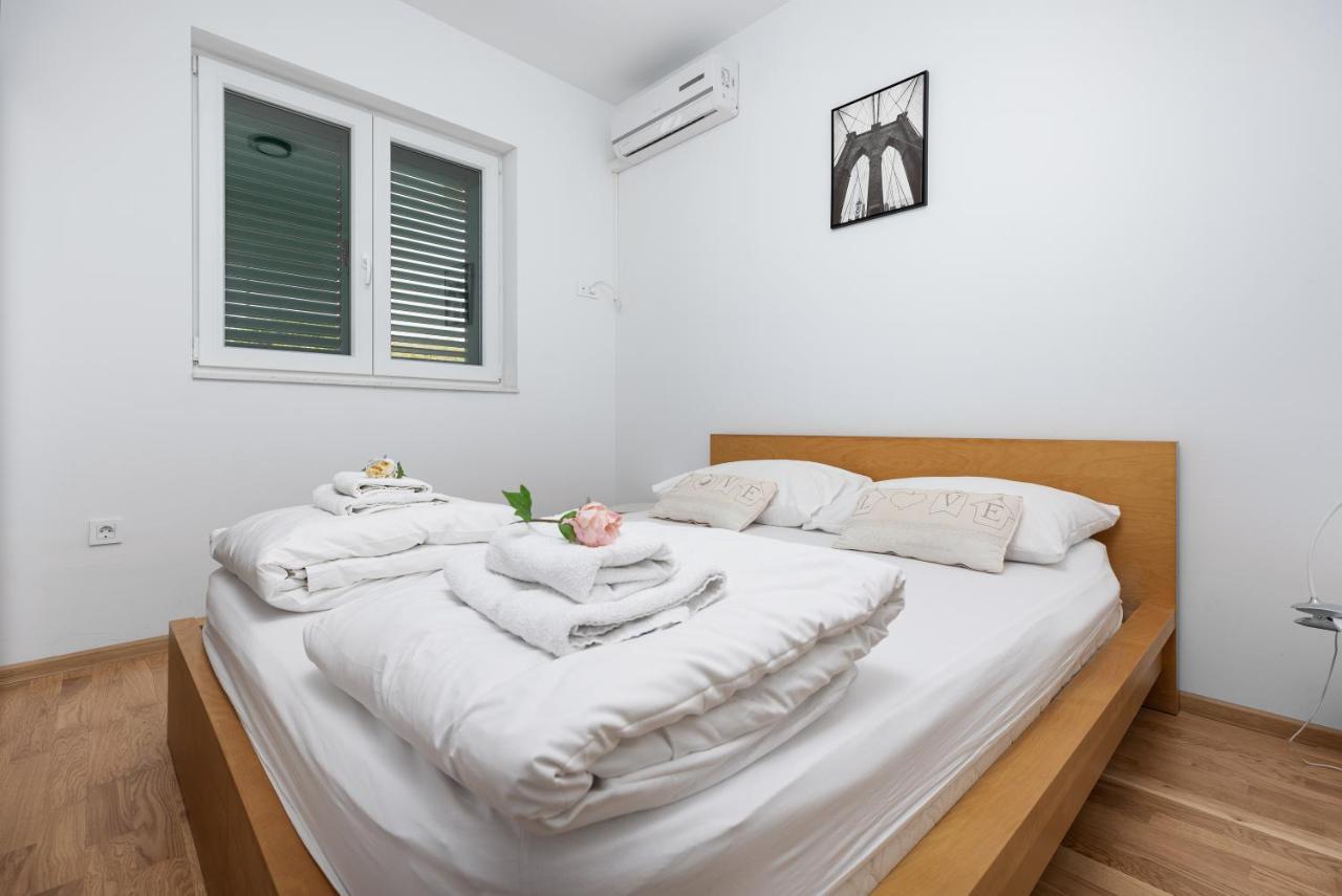 Apartment Ana Солин Екстер'єр фото
