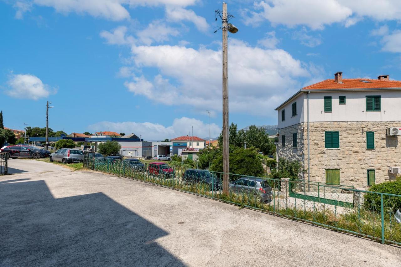 Apartment Ana Солин Екстер'єр фото